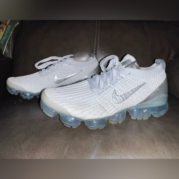 Nike Vapor Max FlyKnit 3’s, women’s size 10 - Picture 2 of 6